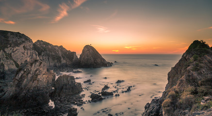 Obraz premium Coastline Rocky Landscape Exposure done in the South Coast of Portugal