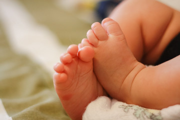 Baby toes