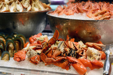 Steamed crab on ice, Hotel Buffet line