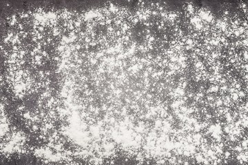 Küchen Arbeitsfläche mit Mehl bestäubt