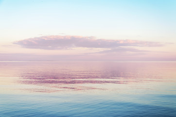 Fototapeta na wymiar pink color sunset over sea