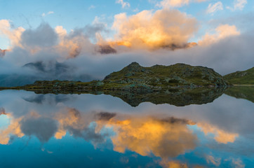 Lago nero al passo Gavia