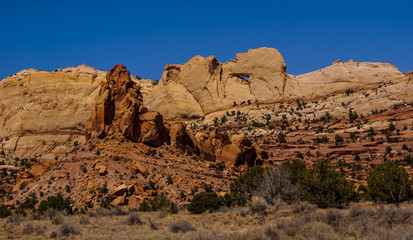 Fototapeta premium Arch and Butte at Capital Reef