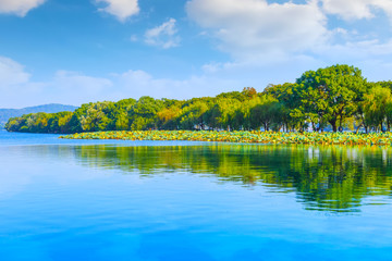 Obraz na płótnie Canvas Hangzhou West Lake beautiful landscape