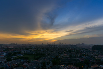 Fototapeta premium View of majestic sunset over downtown Kuala Lumpur, Malaysia