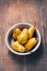 pears in old dish