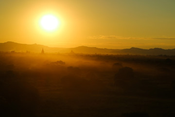 Obraz premium Beautiful Sunset in Bagan, Myanmar