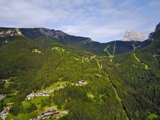 Dolomiten aus der Luft