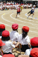 運動会、リレーの応援