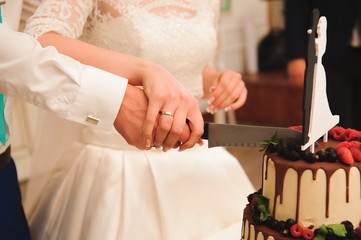 Obraz premium Wedding details - wedding cake