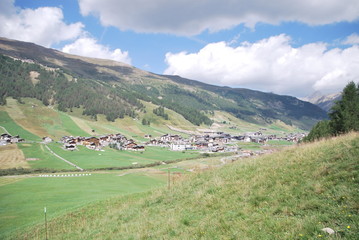 Fototapeta na wymiar Valle di Livigno