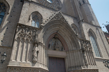 Fototapeta na wymiar The Cathedral of Santa Maria del Mar in Barcelona, Spain