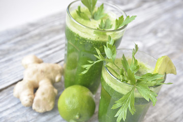  homemade natural smoothie