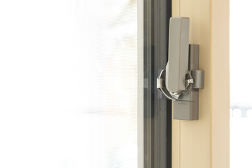 窓のカギ