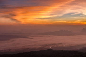 Fototapeta na wymiar Beautiful sunrise at Phu Kradueng National Park, Loei Province, Thailand
