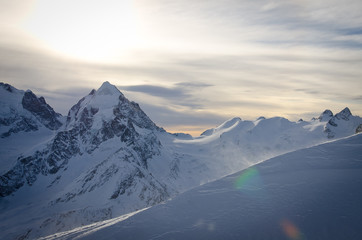 Obraz premium Berg im Gegenlicht