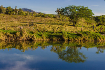 Paisaje de talpa reflejo