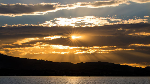 Sonnenuntergang am Thunersee