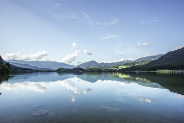 Naklejka premium Hallstatt lake