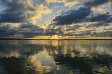 Sunset at the viewpoint of the Albufera.