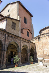 BOLOGNA, ITALIA - LUGLIO 23, 2017: Basilica di Santo Stefano ( sette Chiese) Emilia Romagna