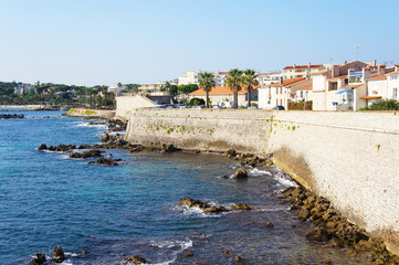 Fototapeta na wymiar Cityscape of Antibes at south of France