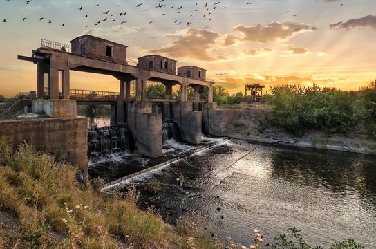 Scenic dusk at Gebel's dam retouched