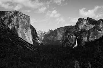 Tunnel View in Yosemite National Park