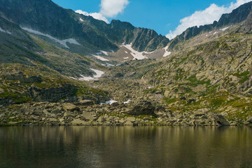 Obraz na płótnie Canvas Alpine beautiful lake
