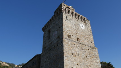 Fototapeta na wymiar Torre Orologio a Framura