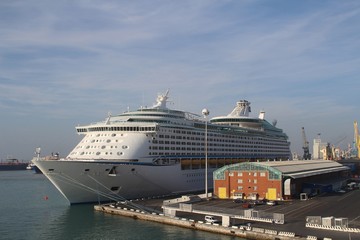 Fototapeta na wymiar Cruise liner in the seaport of Livorno, Italy