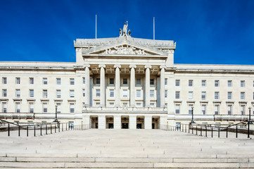 Obraz premium Steps leading up to Parliament Buildings, Stormont, Belfast, home of the Northern Ireland Assembly.