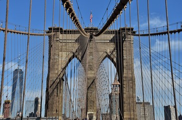 The Brooklyn Bridge, which links Brooklyn to Manhattan.