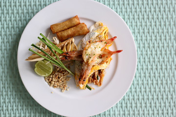 stir-fried noodles with shrimp