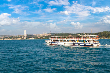 Obraz na płótnie Canvas Passenger ship in Istanbul
