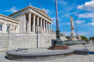 Obraz premium Austrian Parliament in Vienna