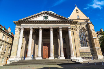 Fototapeta na wymiar St. Pierre Cathedral in Geneva