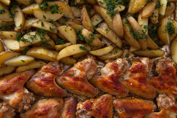 Chicken wings and young potatos V