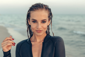 sexy surf girl