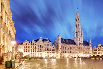 Photo sur Plexiglas Bruxelles Night scene of the Grand Place, the focal point of Brussels, Belgium.