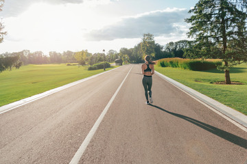 Obraz premium woman running in park