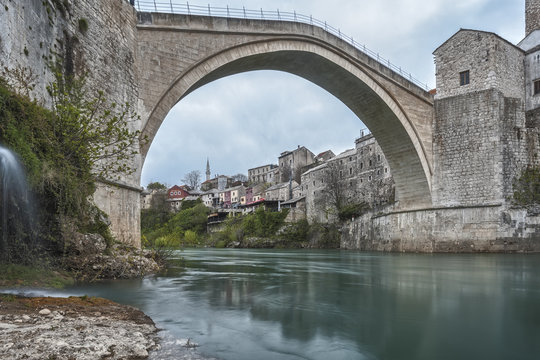 Stari Most bridge over River Neretva in city