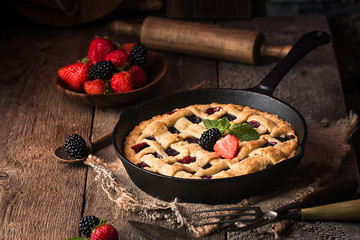 Traditional berry pie