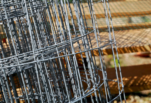 Roll metallic net