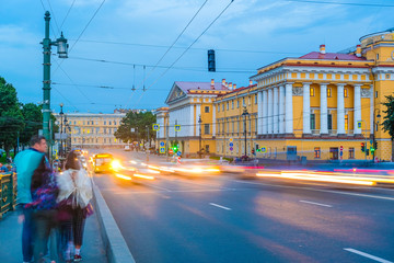 Fototapeta na wymiar Sankt-Peterburg, Russia - August, 19, 2017: evening traffic in Sankt-peterburg