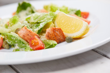 salad with grilled salmon