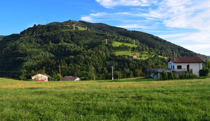 Paisajes monta&ntilde;osos y verdes del norte. 