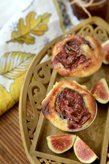 Sweet fig muffins 
