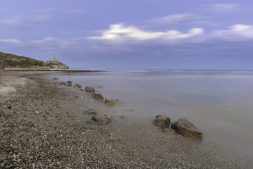 Torre Colomera y playa de Torre Bellver (Castellon, España).