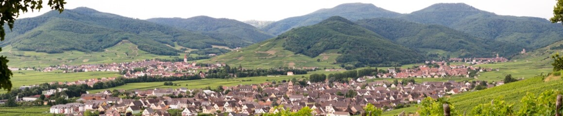 Fototapeta na wymiar Kaysersberg vignoble, Ammerschwihr, vallée de la Weiss, Alsace, France